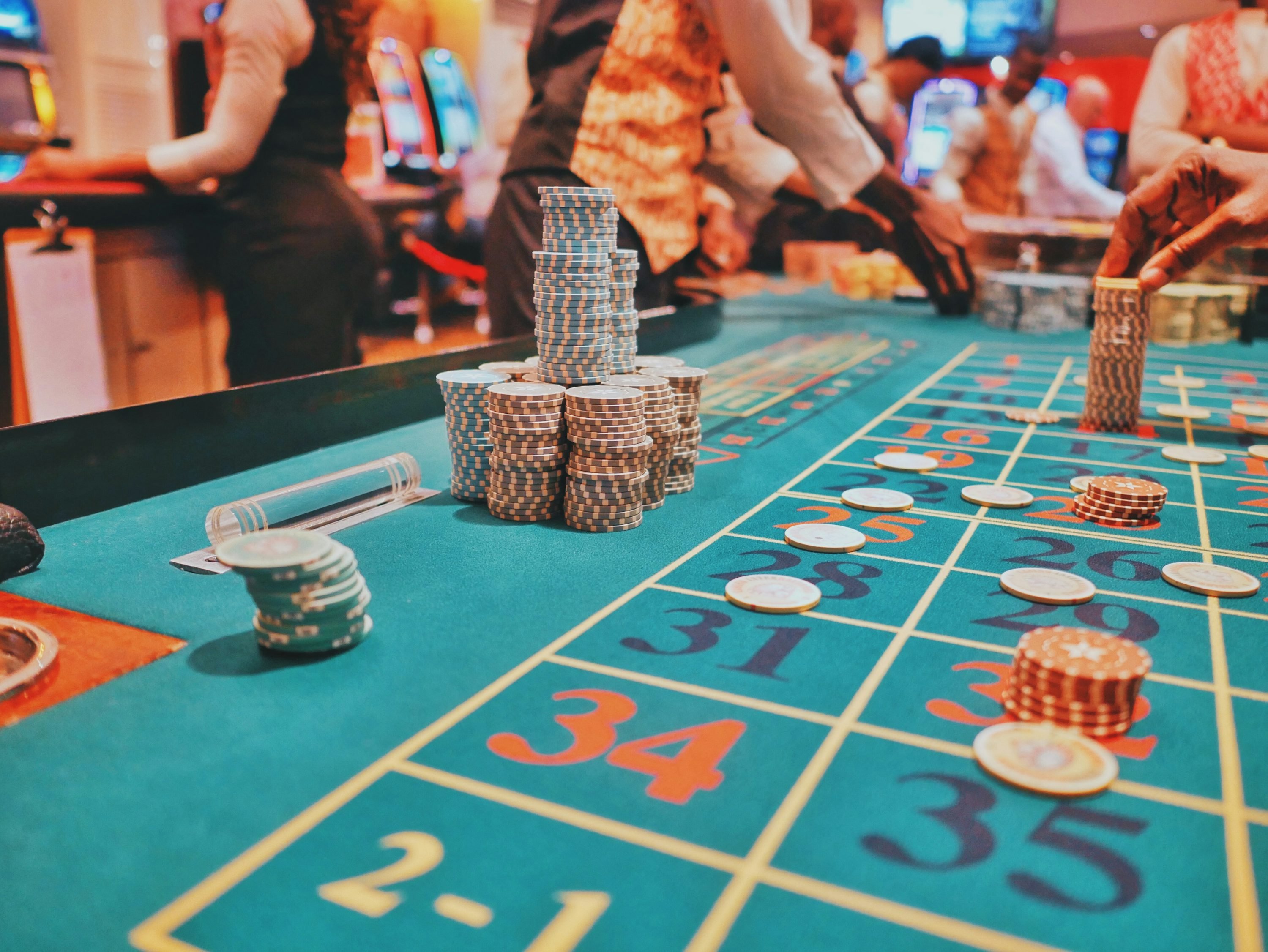 bet4777 sports betting mobile habits among adult users in Bangladesh